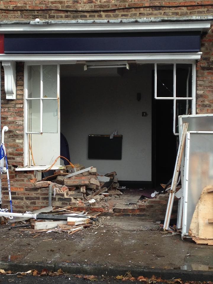 12166816_10205939305574463_1501126051_n