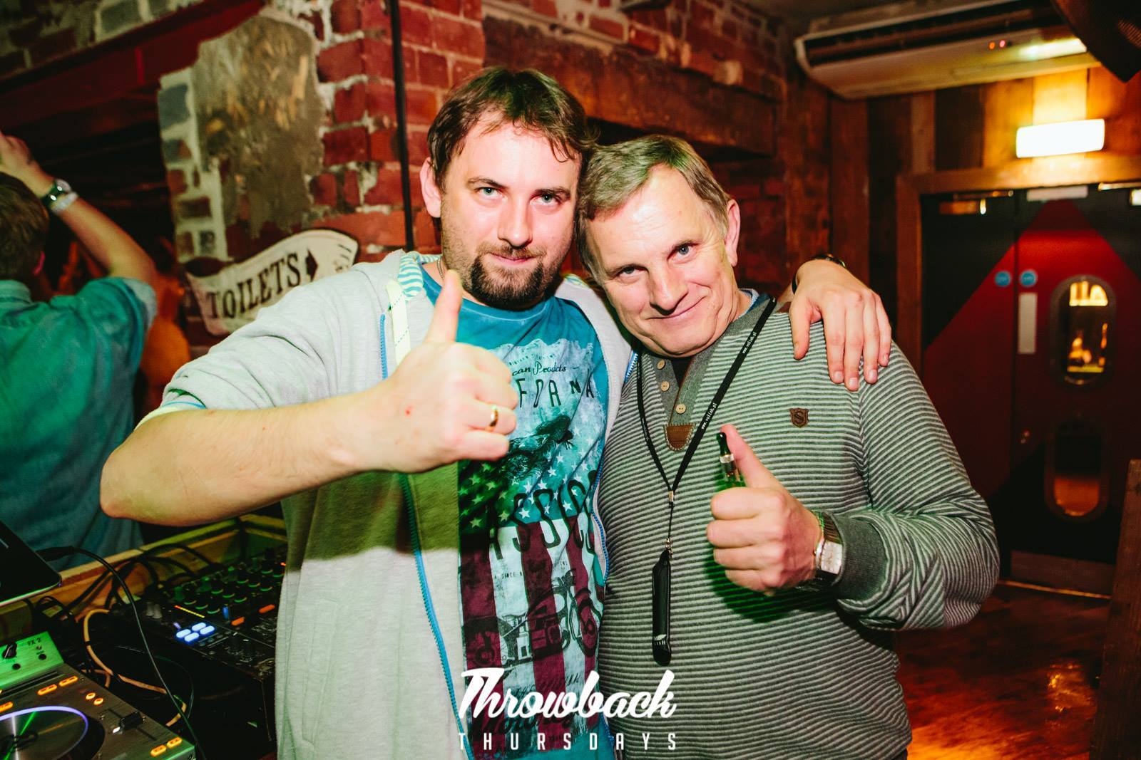 Zed Bias and Fatboy Slim trading DJ secrets