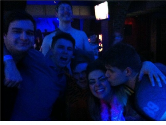 Decent photo bomb
