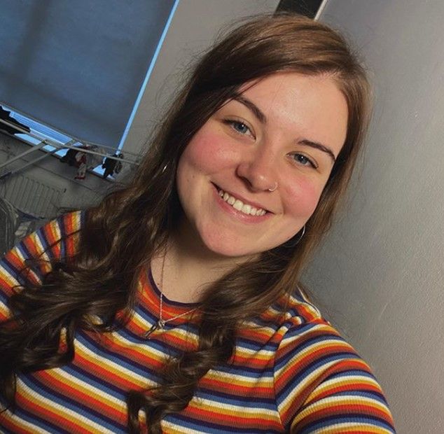 Image may contain: Hair, Selfie, Woman, Girl, Electronics, Display, Monitor, Screen, Photo, Portrait, Photography, Apparel, Clothing, Female, Smile, Face, Human, Person