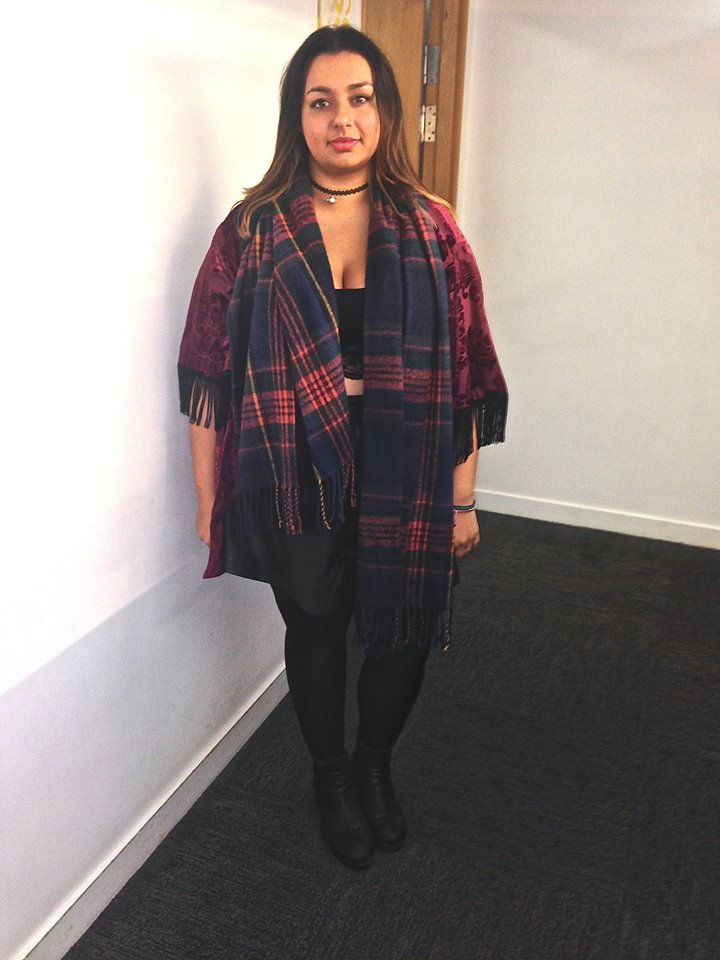 £10 cape
