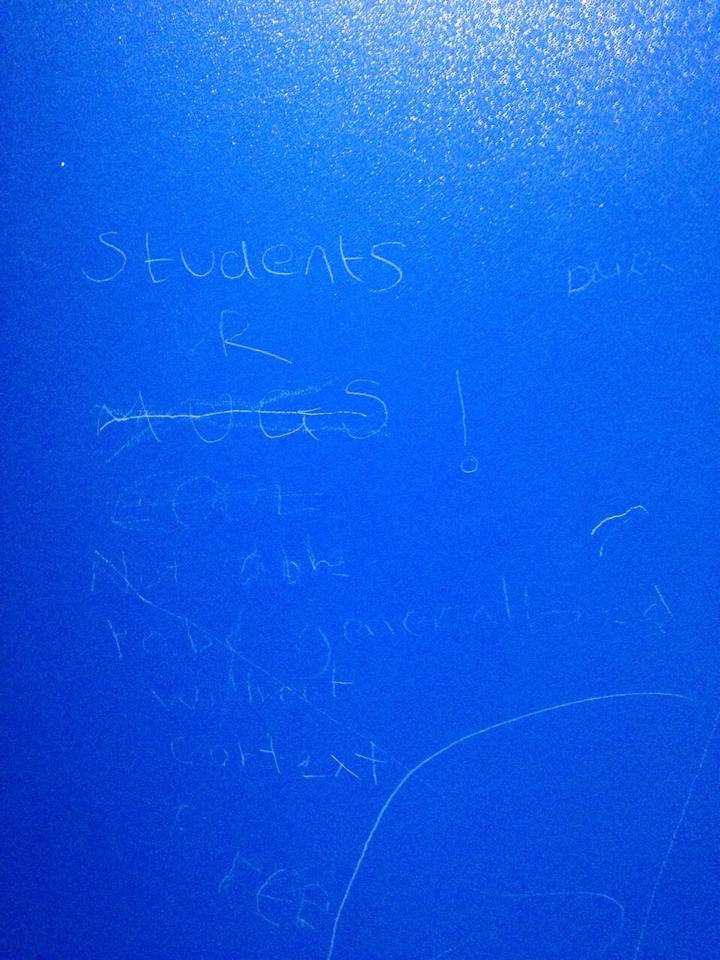 STUDENTS R MUGS