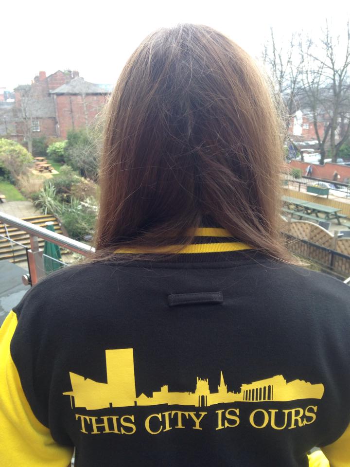 laura jacket back
