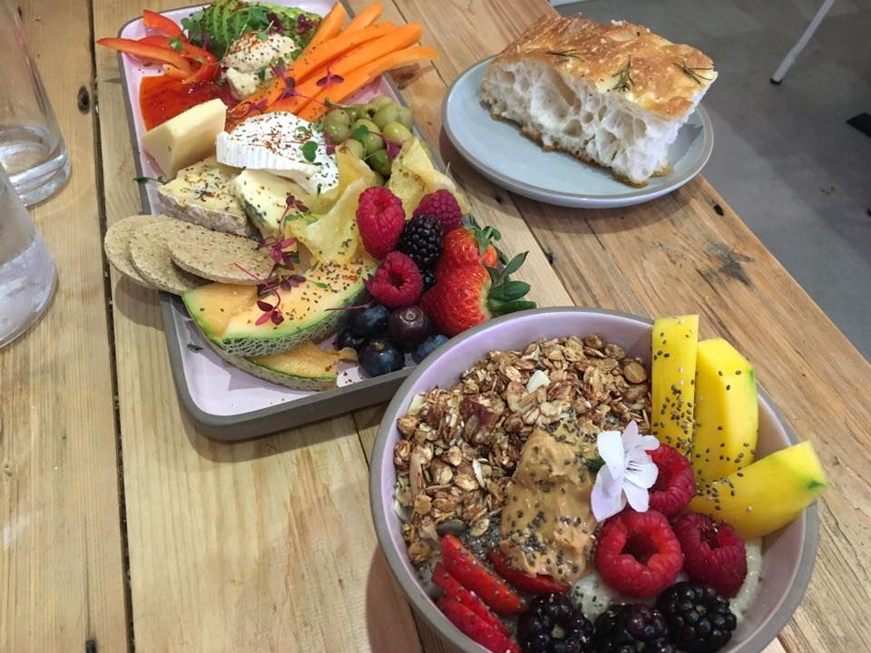 Image may contain: Breakfast, Meal, Bowl, Raspberry, Produce, Plant, Fruit, Food, Flora