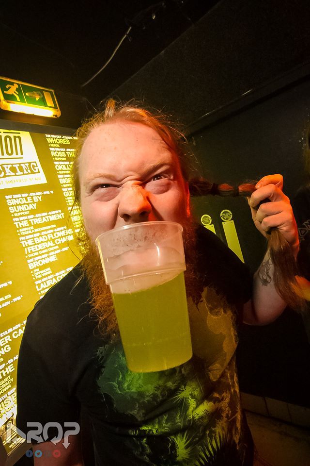 Image may contain: Mojito, Glass, Beer Glass, Beer, Cocktail, Alcohol, Drink, Beverage, Person, People, Human