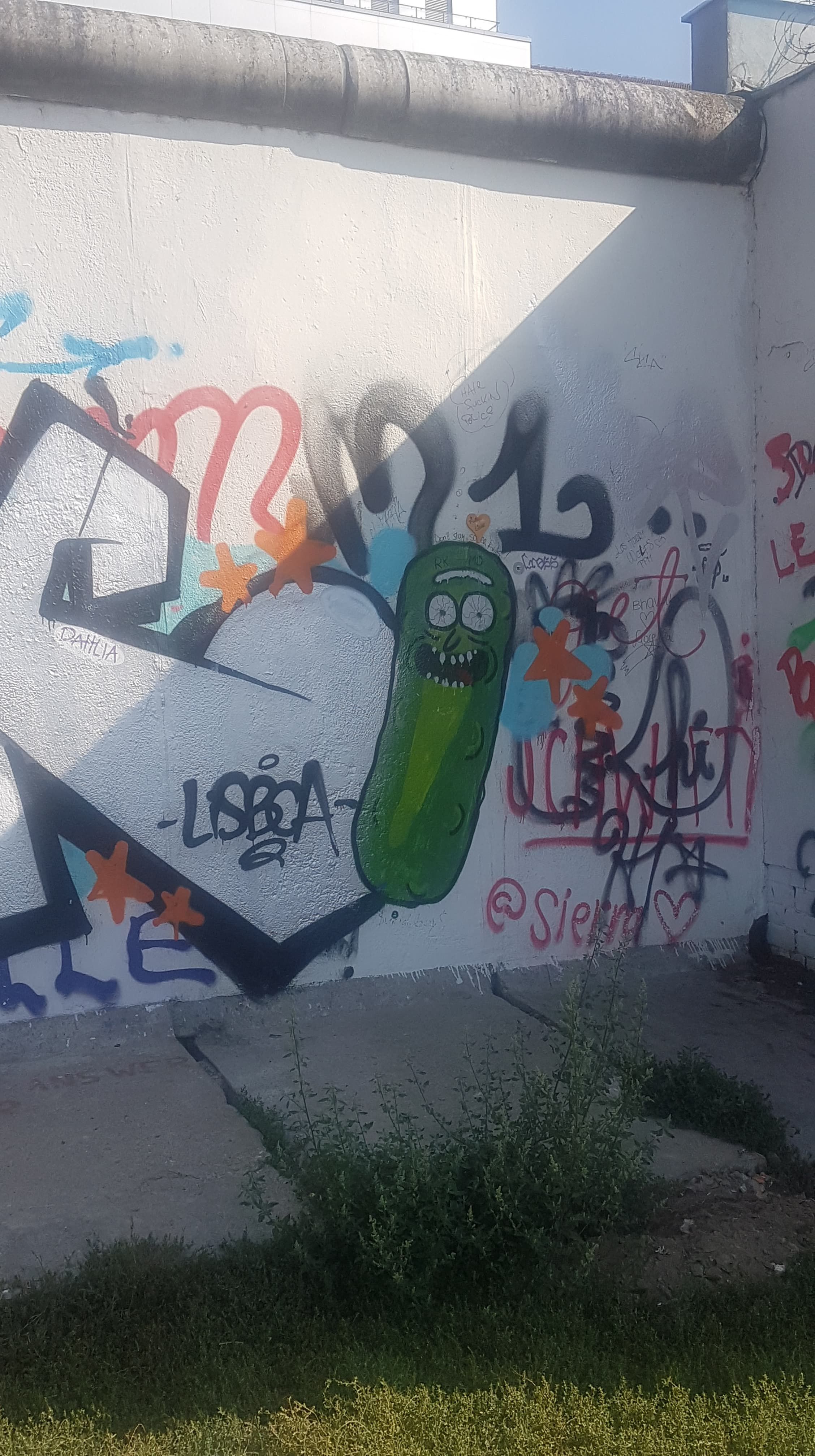Image may contain: Graffiti