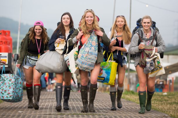 SWNS_GLASTONBURY_191