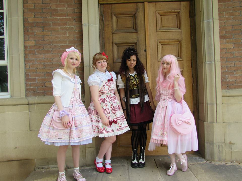 (L-R, Zoe, Jade, Savanna and Rhi)