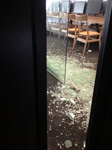 The benefits of an all glass door...