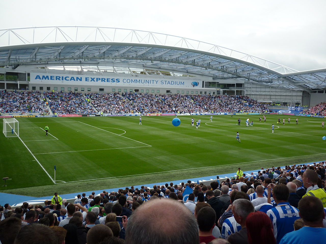 1280px-Falmer_Stadium_-_League_debut