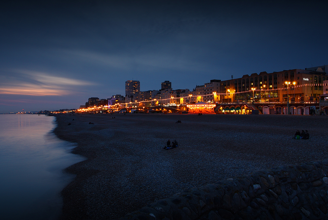 brighton_beach_at_night_by_temmerson-d4sq7se