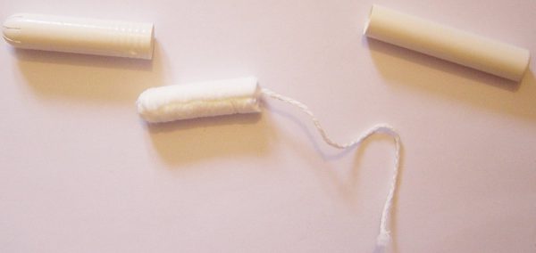 elements-of-a-tampon-with-applicator-e1475677339989