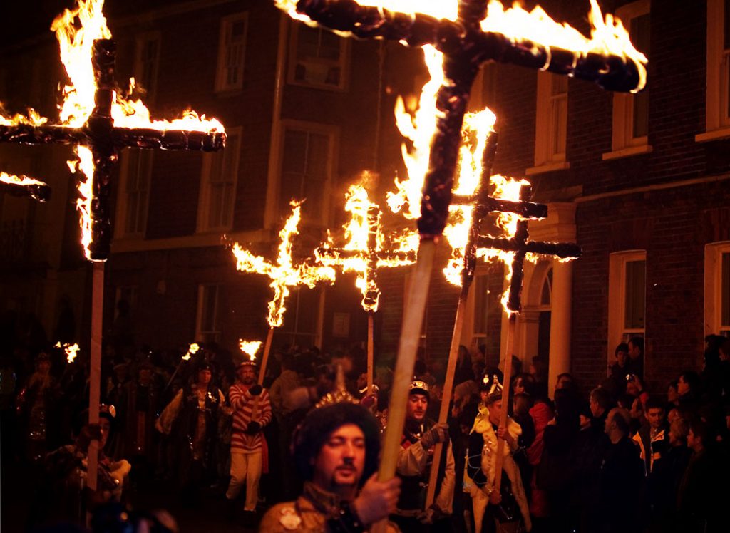 lewes-bonfire