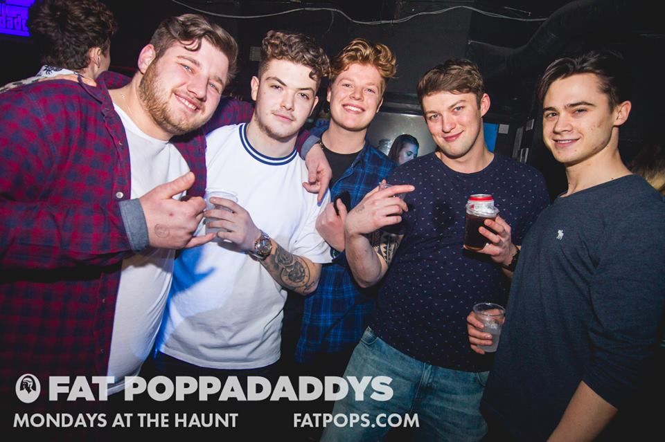 Image may contain: Drink, Beverage, Alcohol, Night Life, Night Club, Club, Party, Person, People, Human
