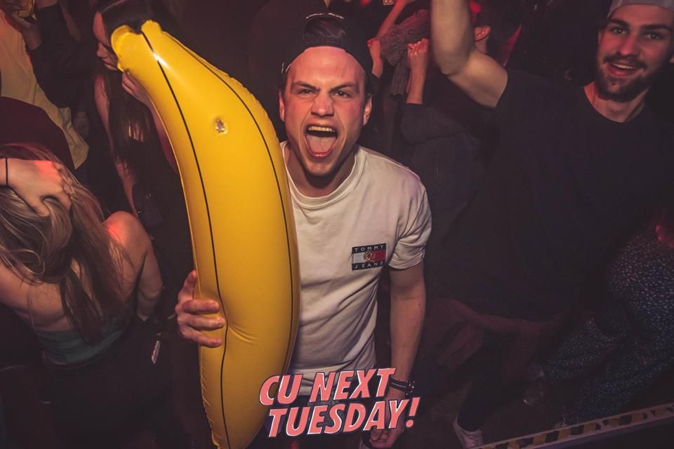 Image may contain: Food, Banana, Fruit, Plant, Person, Human