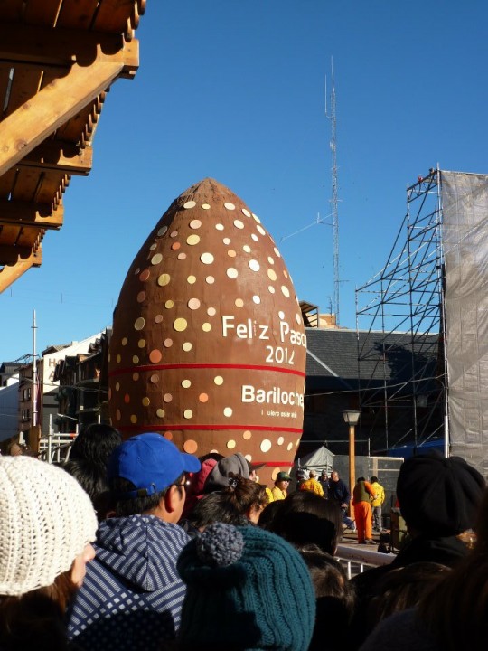 7,500 kg of chocolate-y goodness smashed up and handed to the crowd