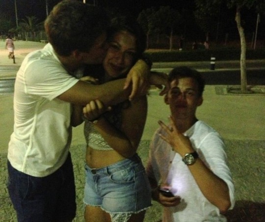 The third wheel about to pounce on his prey 