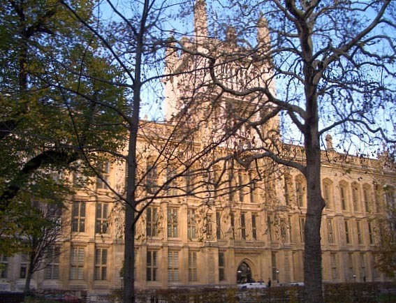 The maughan library look beautiful as ever