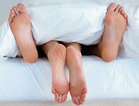bed-sex-100330-02.jpg