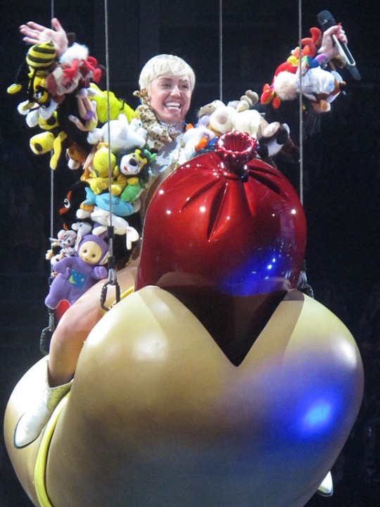 Miley loves Brum's Bangers