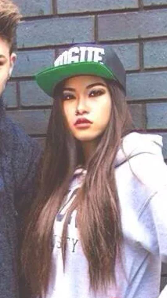 Rude Gal: Seedy Thief 
