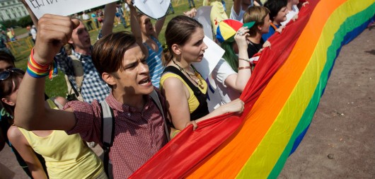 gay-propaganda-law-russia-protest-march