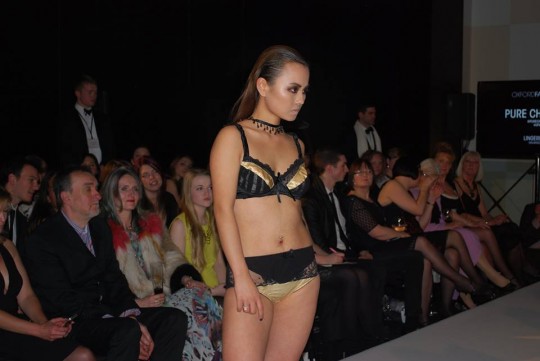 3rd yr Venus works the stage