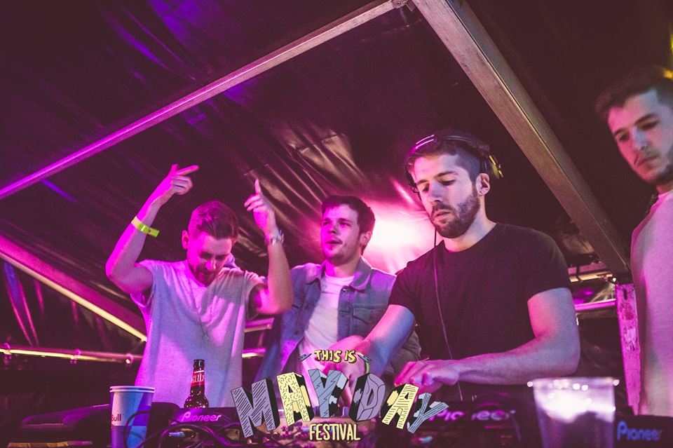 000