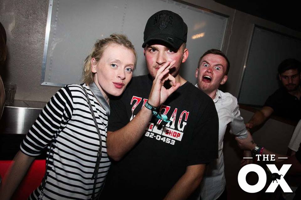 looks-like-hes-hearding-his-mate