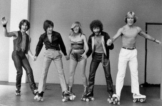 skatetown-usa-cast-photo-bw
