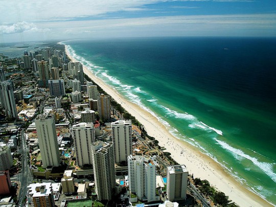 800px-Endless_beach,_beach_and_beach_(2329086628)