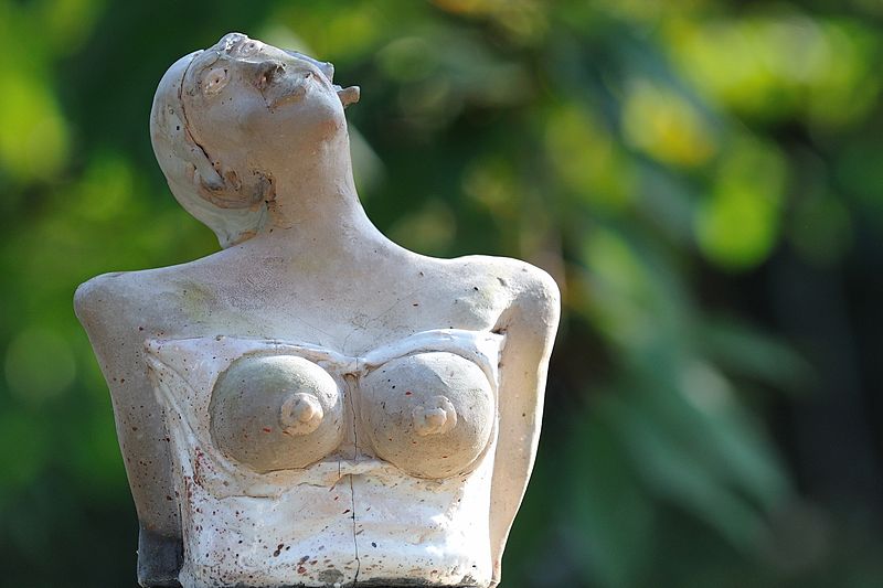 A sculpture taking pride in her perfect set
