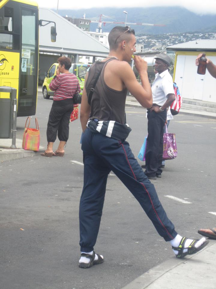 Socks and sandals: not just a Western problem!