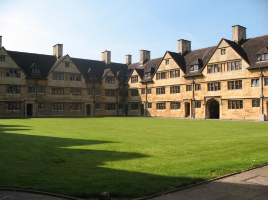 Bristol's Oxbridge imitation: Wills Hall