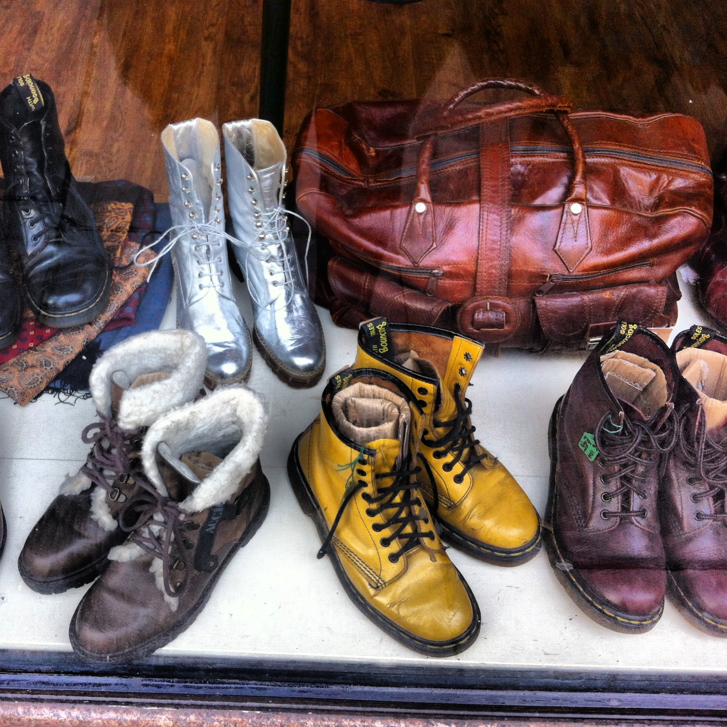 (Possibly smelly) DMs at Urban Fox. 
