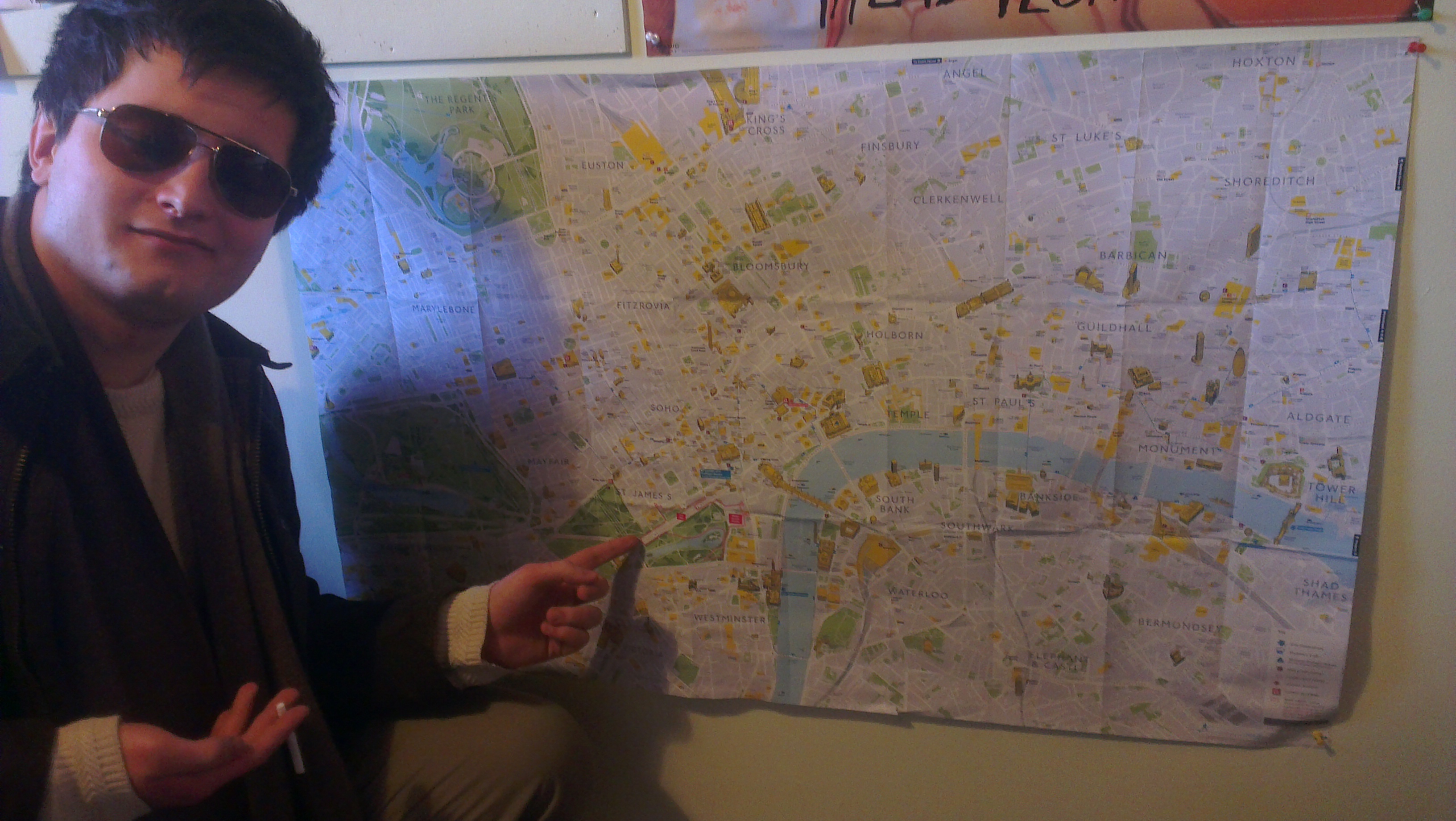 Explaining how great the London map is!
