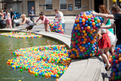 mission-why-not-fountain-ball-pit-044