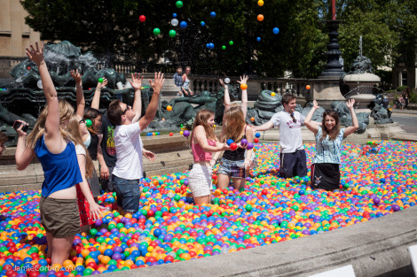 mission-why-not-fountain-ball-pit-067