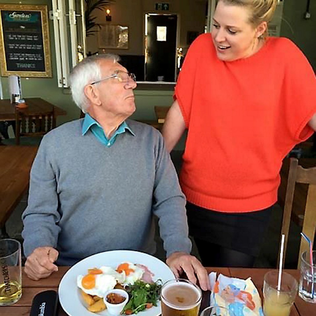 Amy laying the eggs before Alan 