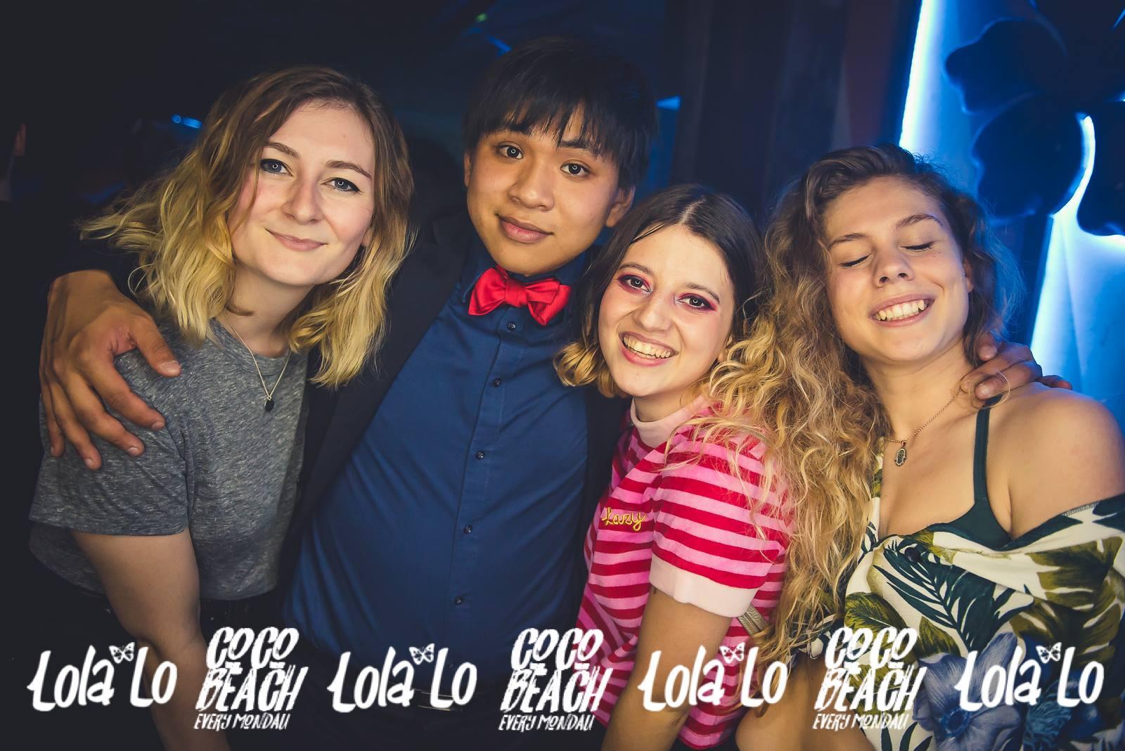 She told her mate Lola's is bow ties only