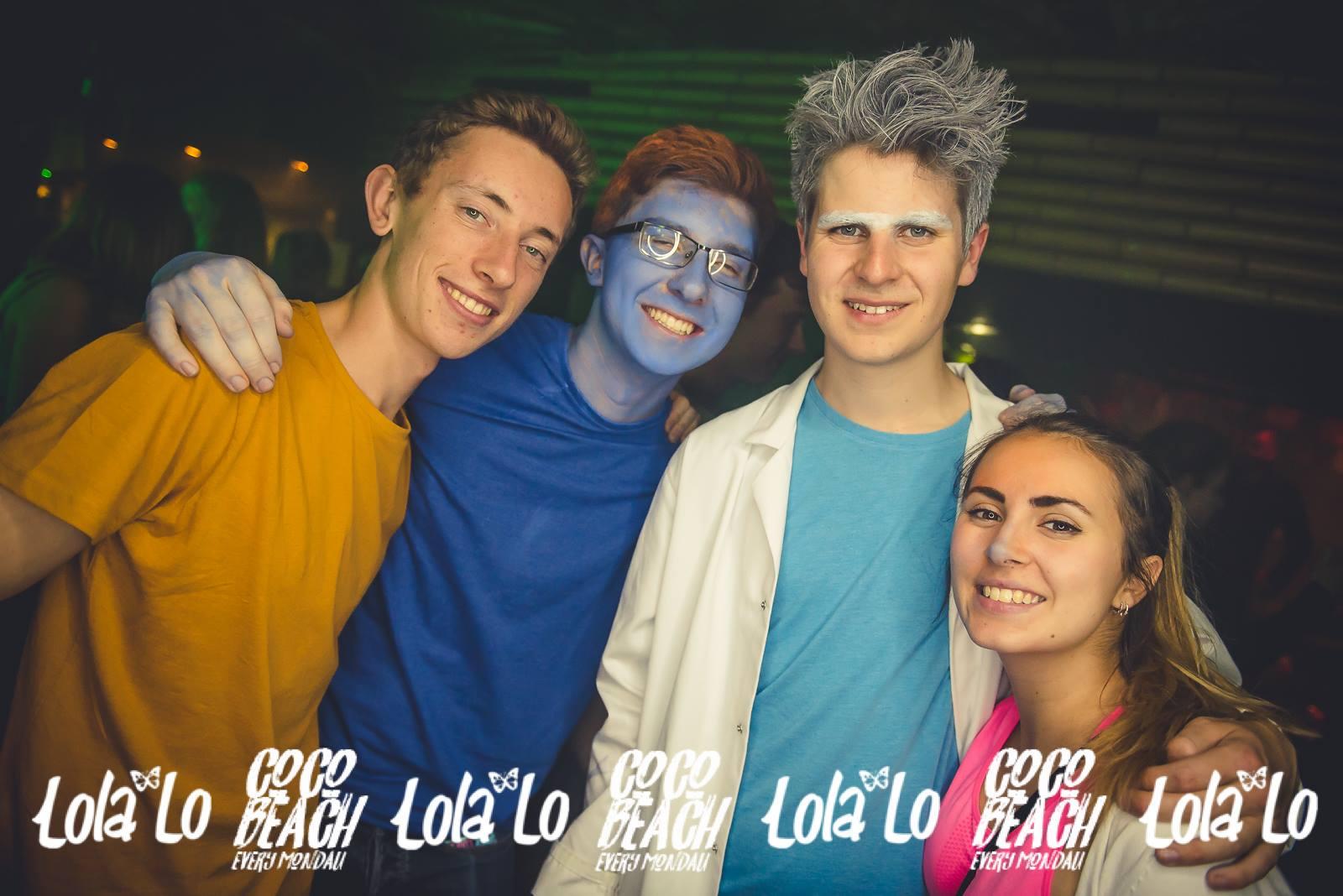 He's even friends with a Smurf!