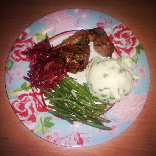 Serve your meat with your veg and potatoes et voila, you have a balanced, healthy and delicious meal.