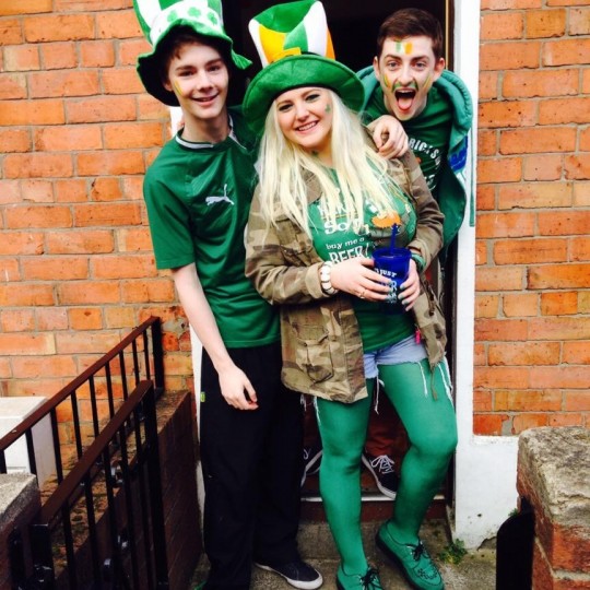 Luckily enough, one of those pairs of coloured tights came in handy on St Paddy's in the 'lands this year.