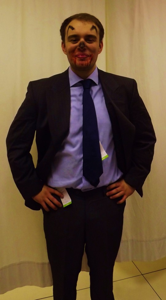Jacket £6, Trousers £4, Shirt £5, Tie £1, Blood £1 from the spar