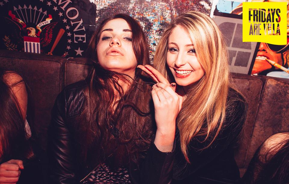 Someones hand is not right here