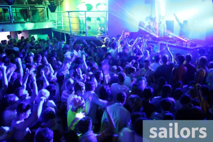 sailors.jpg1