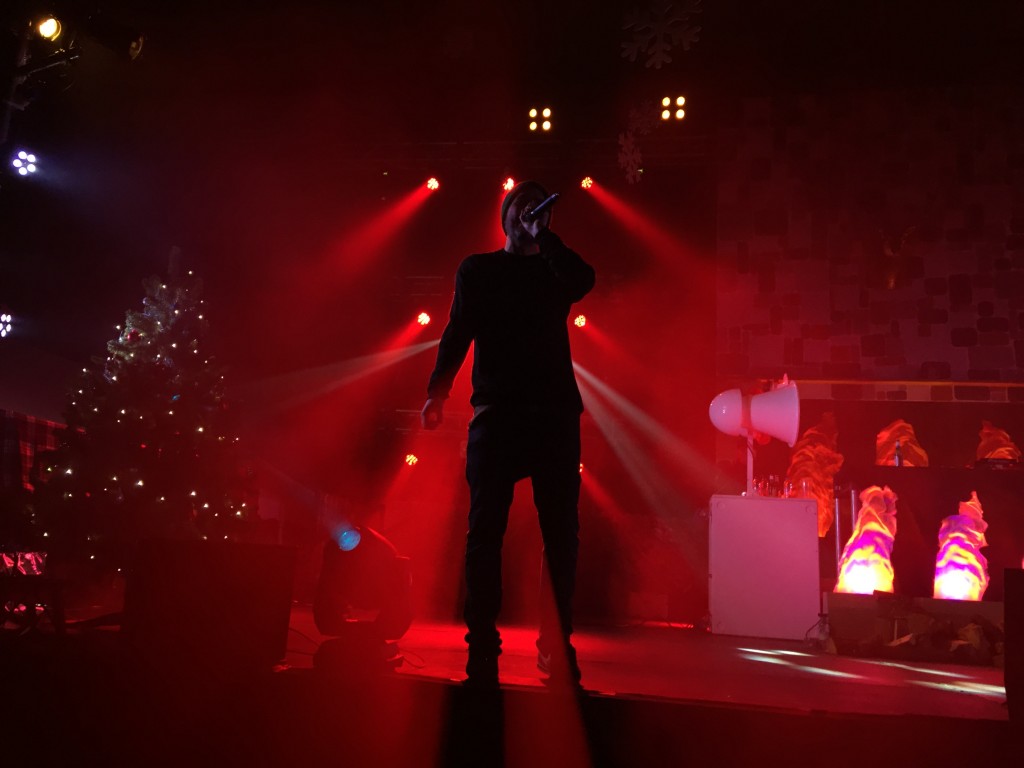 Zane looked this cool throughout his entire set.