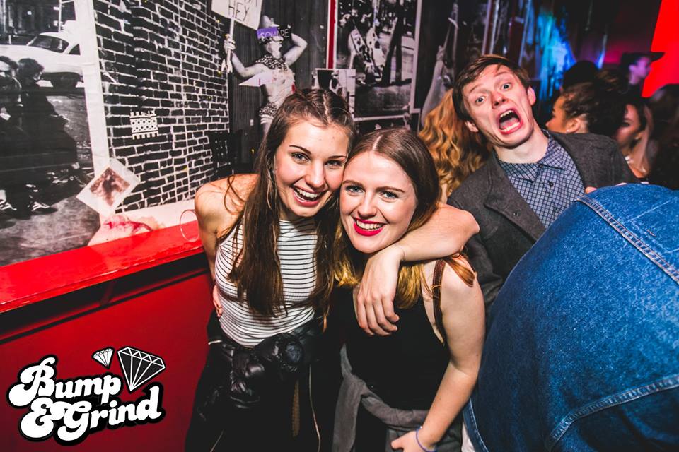 photobomb3