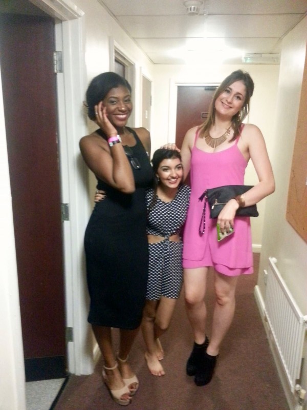 4ft 11 vs. 5ft 10 & 5ft 11