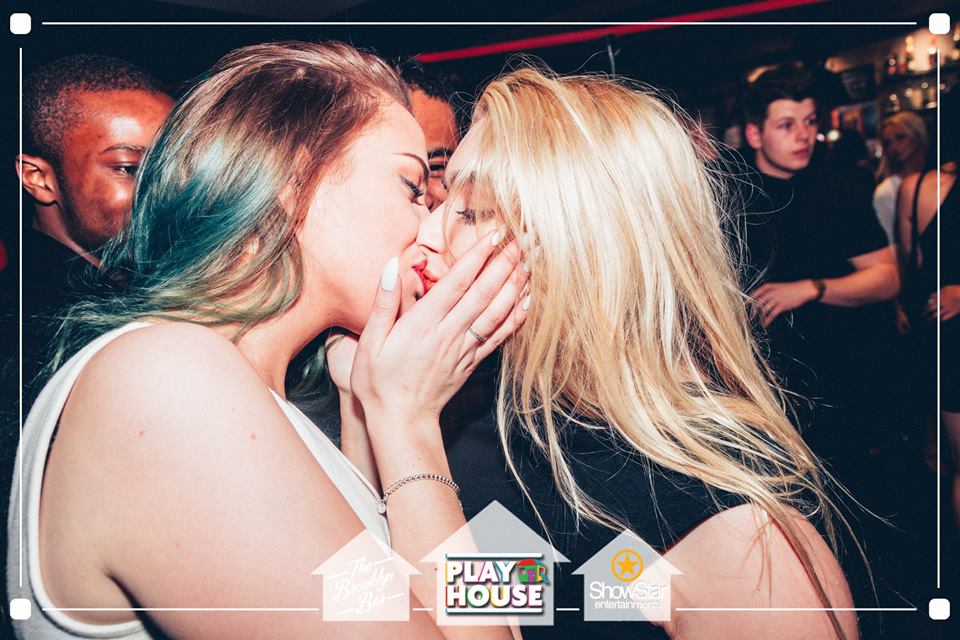 kiss 2